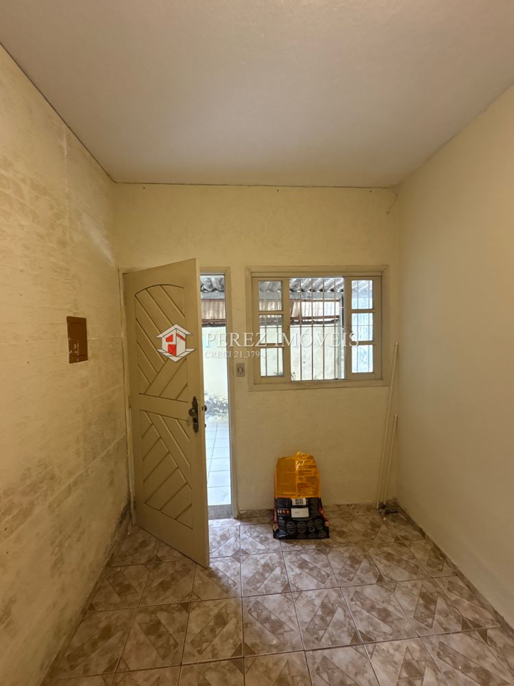 Casa Padrão para alugar Jardim Medina - 999-163948-0.jpg
