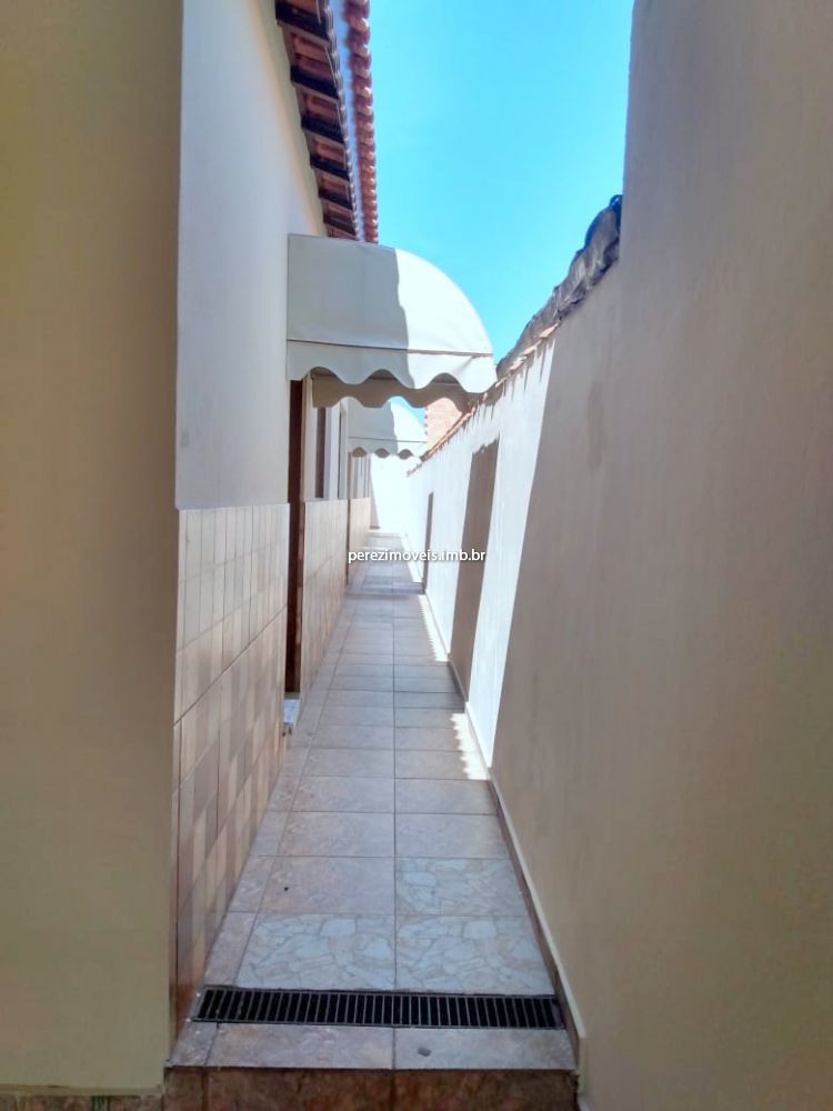 Casa Padrão para alugar Vila Acoreana - 101847-2.jpg