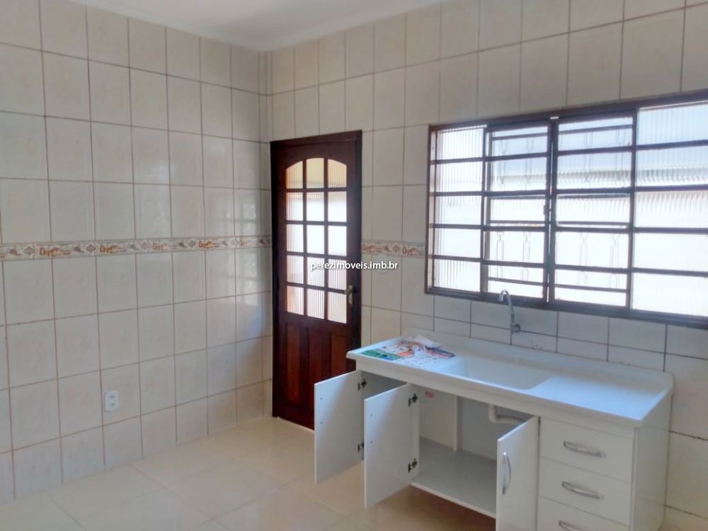 Casa Padrão para alugar Vila Acoreana - 999-101950-3.jpg