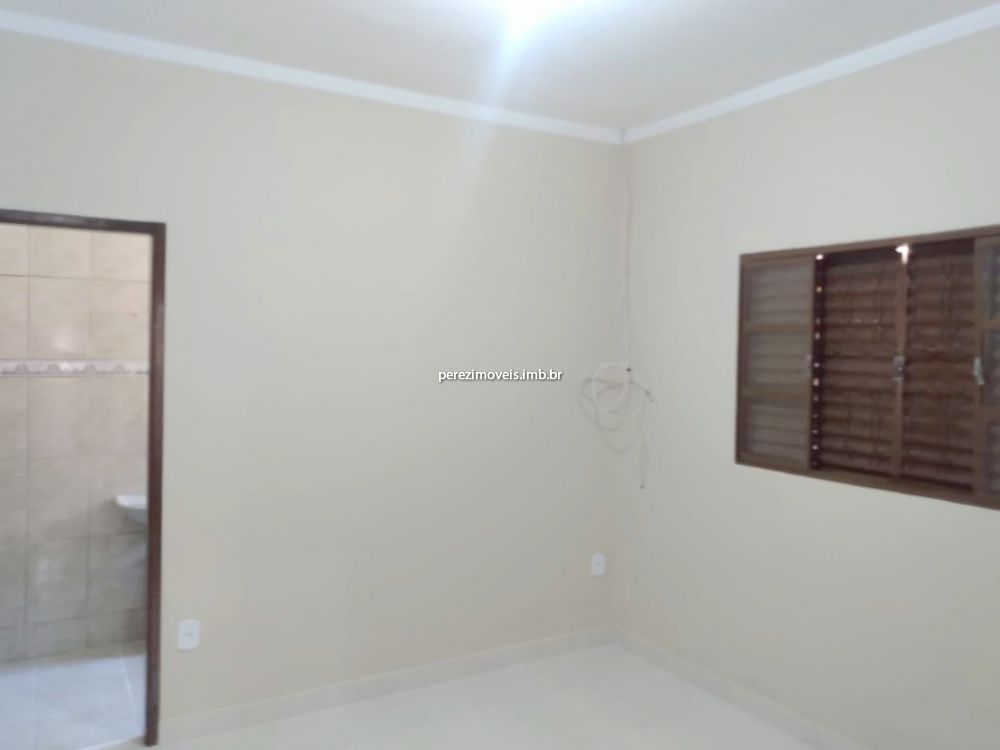 Casa Padrão para alugar Vila Acoreana - 999-102124-0.jpg