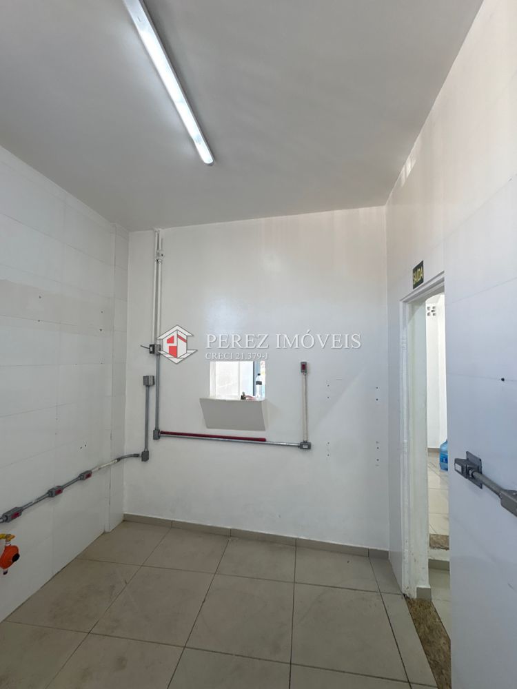 Salão para alugar na AV. 9 DE JULHOVila Acoreana - 999-170858-0.jpg