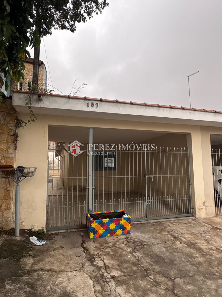 Casa Padrão aluguel Jardim Medina - Referência vata-157